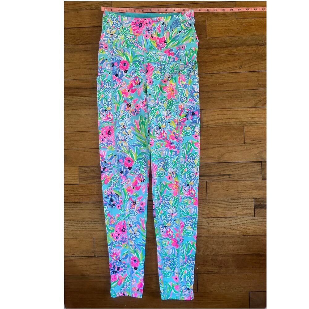 Lilly Pulitzer Luxletic Weekender Leggings in Amalfi Blue Alligator Isle XS NWOT - Picture 1 of 9